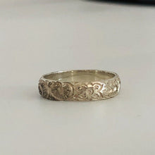 Load image into Gallery viewer, Silver Tropical floral Ring - Sterling Silver Stacking Ring