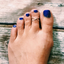 Load image into Gallery viewer, Sterling Silver Cross X Ring