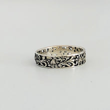 Load image into Gallery viewer, Sunflower Ring - Sterling Silver Stacking Ring