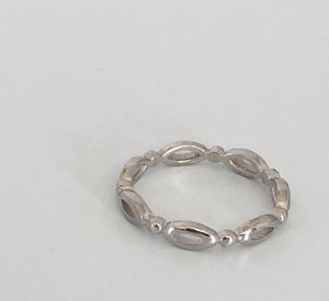 Bow Tie Ring - Sterling Silver Stacking Ring